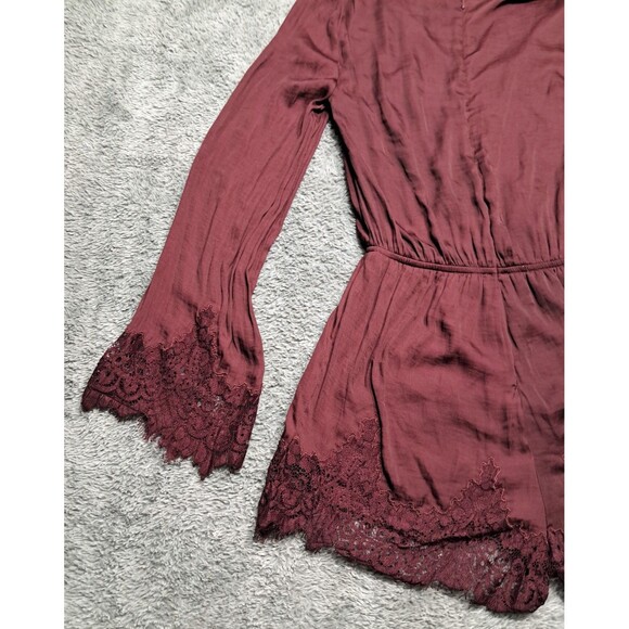 Kendall And Kylie Romper Womens Sz Small Long Sleeve Shorts Lace Hem Flowy - Picture 10 of 15